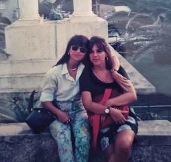 Stalking, Debora Moretti: “Sgomento per nuovo arresto assassino mia sorella, a lui 22 anni a noi ergastolo”