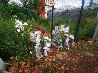 Sedicenne ucciso a Pescara, parco del delitto chiuso per ‘turismo dell’orrore’
