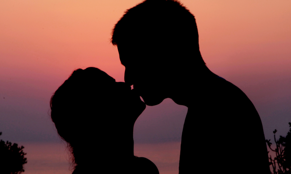 Il potere terapeutico del bacio: una pratica che fa bene alla salute