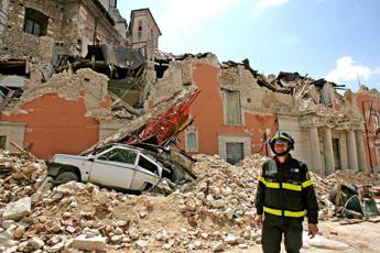 Terremoto l Aquila 