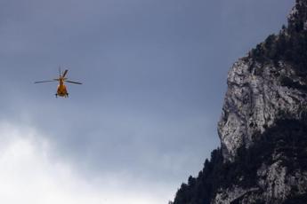 Tragedia sulle Torri del Camp, alpinista esce per fotografare tramonto ma precipita e muore