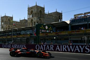 Gp Formula 1, Piastri trionfa a Baku davanti a Leclerc