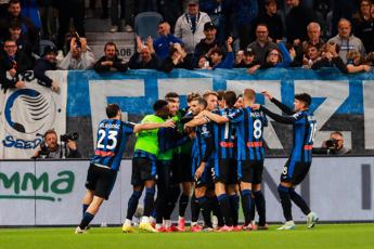 L’Atalanta torna alla vittoria, 5 1 al Genoa con tripletta di Retegui