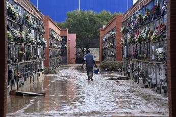 Alluvione Spagna, sale bilancio delle vittime: i morti sono oltre 200