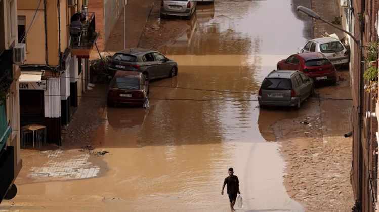 Valencia travolta dall’alluvione: una tragedia che spezza il cuore della Spagna