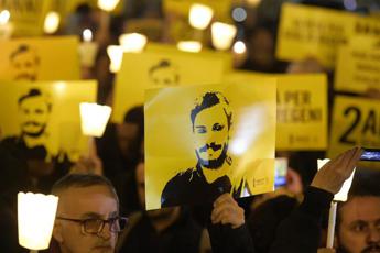 Caso Regeni, testimone: “Giulio era bendato e sfinito da torture”