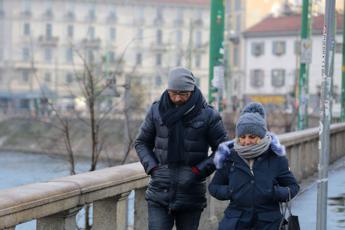 Crollo delle temperature e neve anche in collina, weekend gelato: previsioni meteo