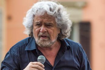 M5S, è il giorno del messaggio di Grillo: ipotesi impugnazione Statuto