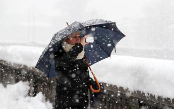 Neve e pioggia oggi, allerta meteo arancione in Emilia Romagna e Calabria