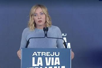 Meloni, il discorso ad Atreju: “Ci hanno augurato ogni male, compatti fino a fine governo”