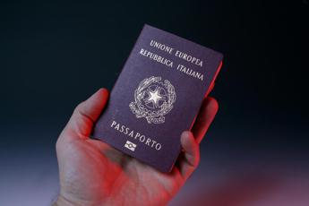 Passaporti, Altroconsumo: migliorano tempi attesa ma non abbastanza in grandi città