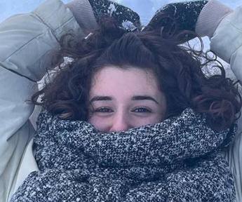 Martina Voce, 21enne fiorentina accoltellata dall’ex a Oslo. Farnesina: “Non rischia la vita”