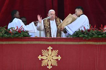 Papa Francesco: “Tacciano le armi in Ucraina, si apra la porta al negoziato”