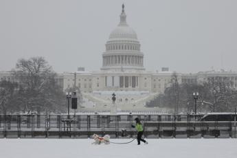 Tempesta di neve negli Usa, almeno 5 i morti e migliaia senza corrente