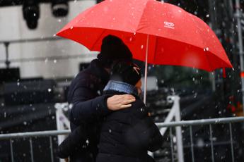 Temporali, gelo e neve: allerta meteo al Centro Sud. Scuole chiuse in molti Comuni