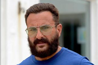 Furto con scasso nella casa di una star di Bollywood, accoltellato Saif Ali Khan