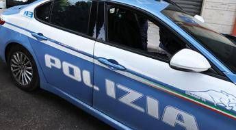 Poliziotti feriti a martellate in stazione servizio autostrada, agente spara