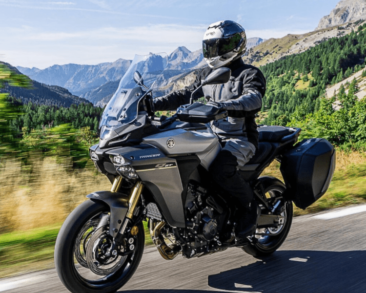 Yamaha svela la nuova gamma TRACER 9 e TRACER 9 GT 2025