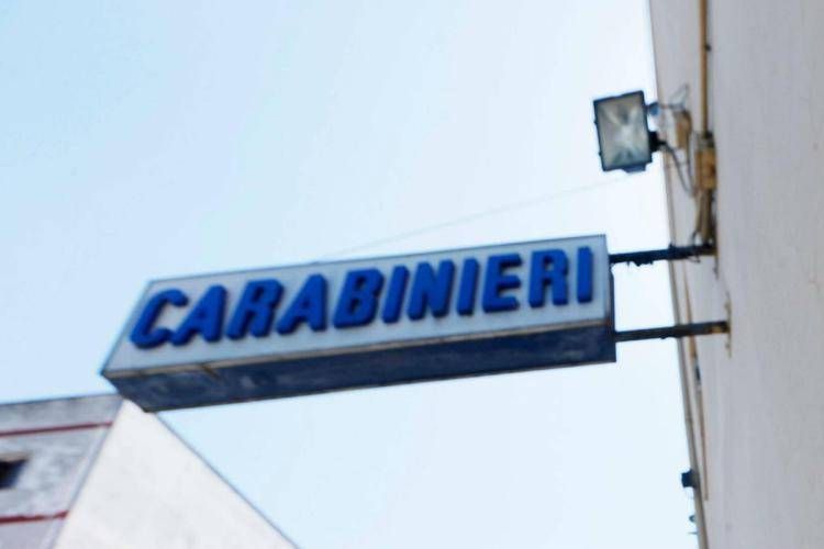 Napoli, 19enne accoltellato a Castellammare di Stabia: due fermi per tentato omicidio