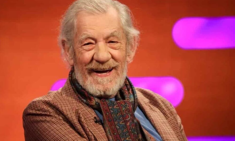 Ian McKellen e la bellezza di dire: «Basta paura, siate voi stessi, e fatelo forte»